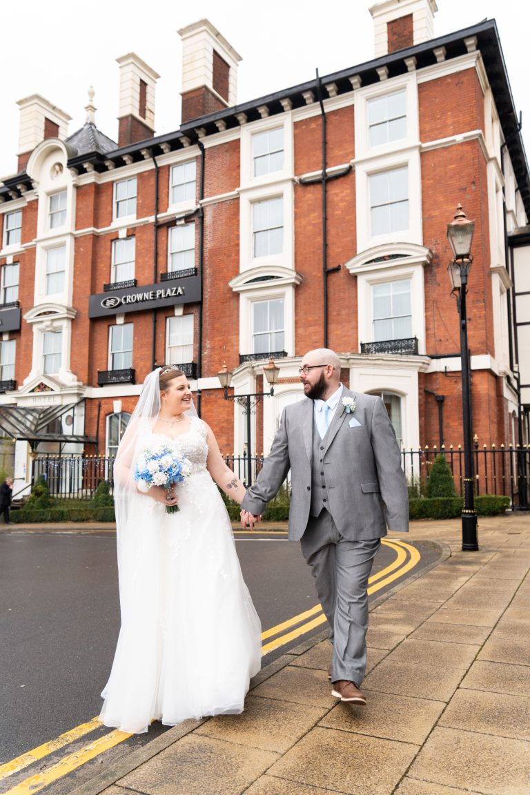 Frontofhotel 768x1152