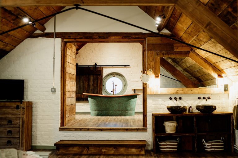 GrangeBarn 008 768x512
