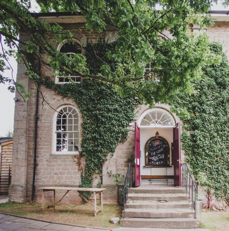 Hannah Gareth Hay 2016 1602 768x774