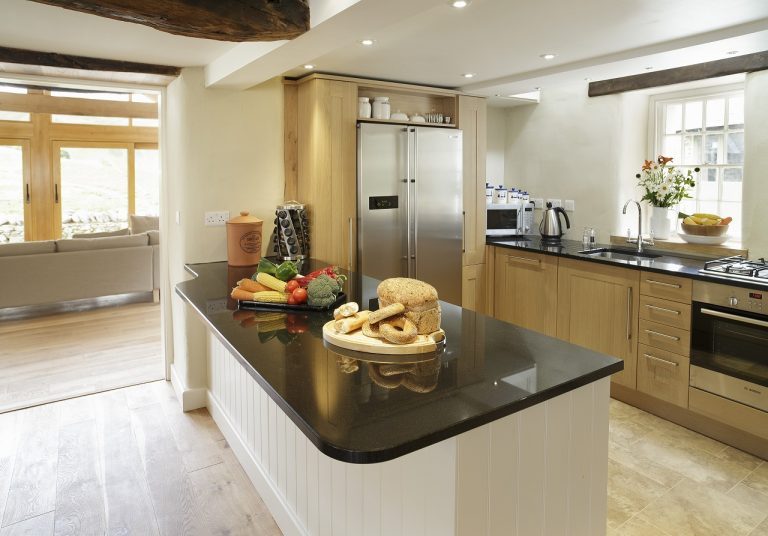 HauseHallkitchenwithfourovenaga 768x536