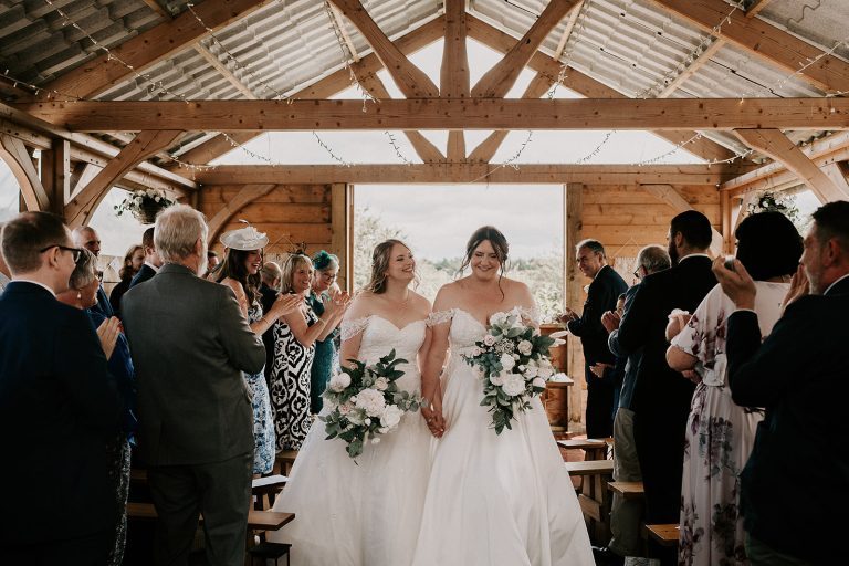 INKERSALLGRANGEFARMWEDDING BETHHOLLY MIRLCO MIRLAHRICHARDSON 30 768x512