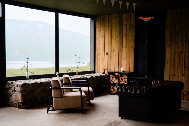 JillianNick BorelandLochTayWedding RuthSegaudPhotography 612 768x511