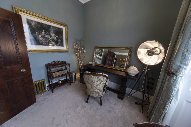 LI22 167 004 768x512