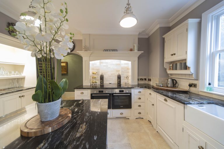 LI22 167 310 768x512