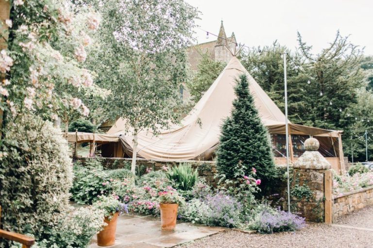 LauraandBen Brinkburn Jess Reeve 01 1024x682 1 768x512