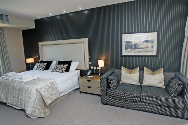 LlawnrocRm11a ygbkbl 768x512