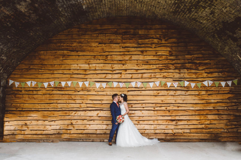 Love under the bridge yyy62t 768x512