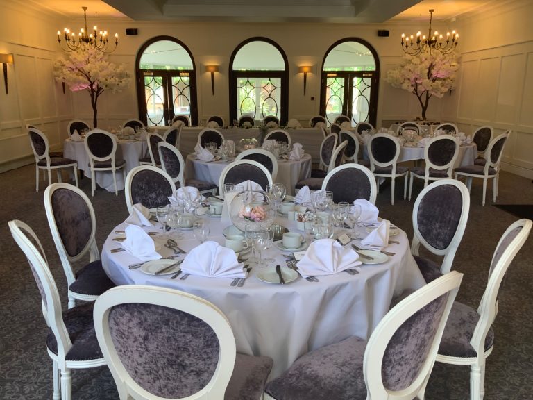 LovettSuiteChairWedding 768x576