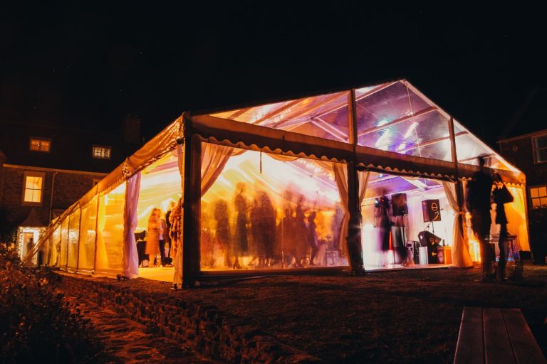 Lucydarkmarquee 768x512