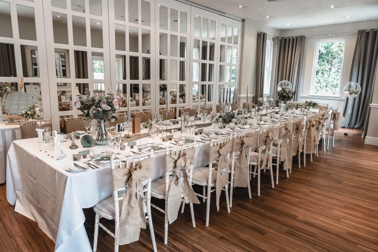 LynandBenLoRes DIN 768x512