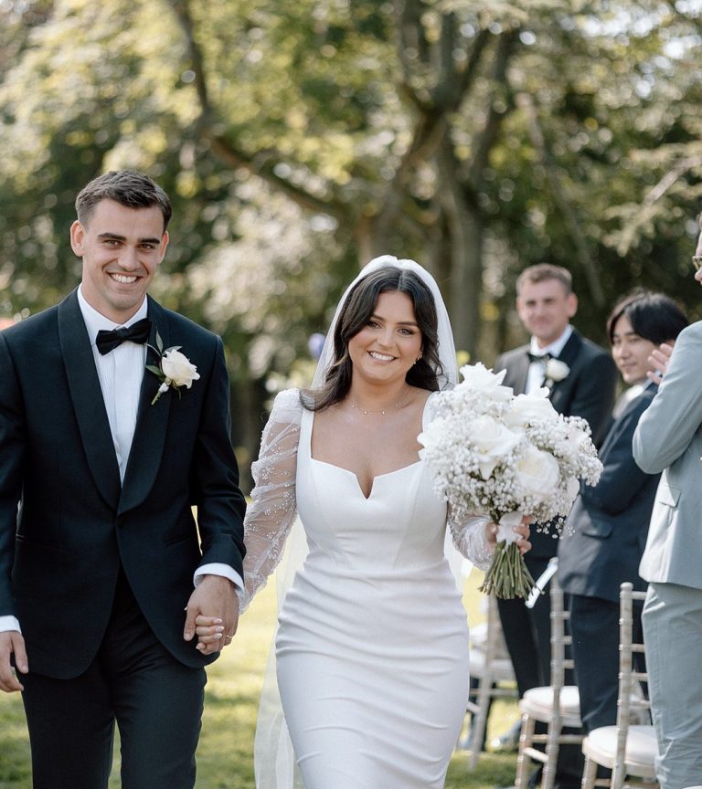 MR MRS SAMPSON 497 1067x1200 1 768x864