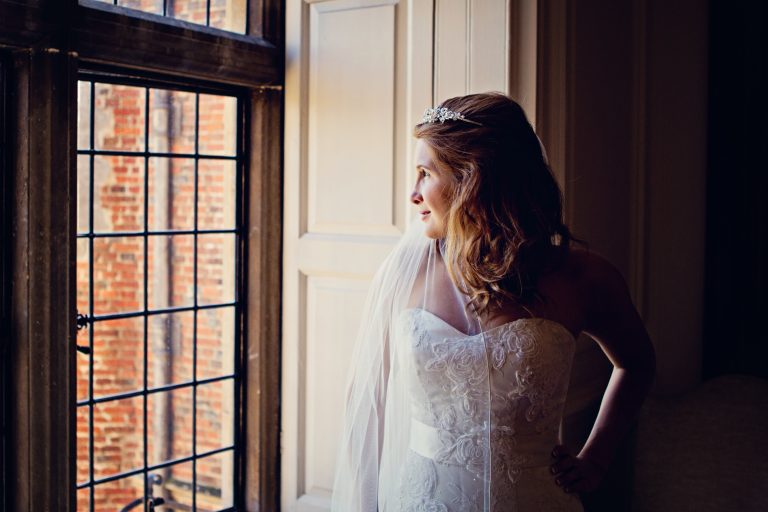 MadingleyHallWeddingShoot BrideShots 0007 768x512