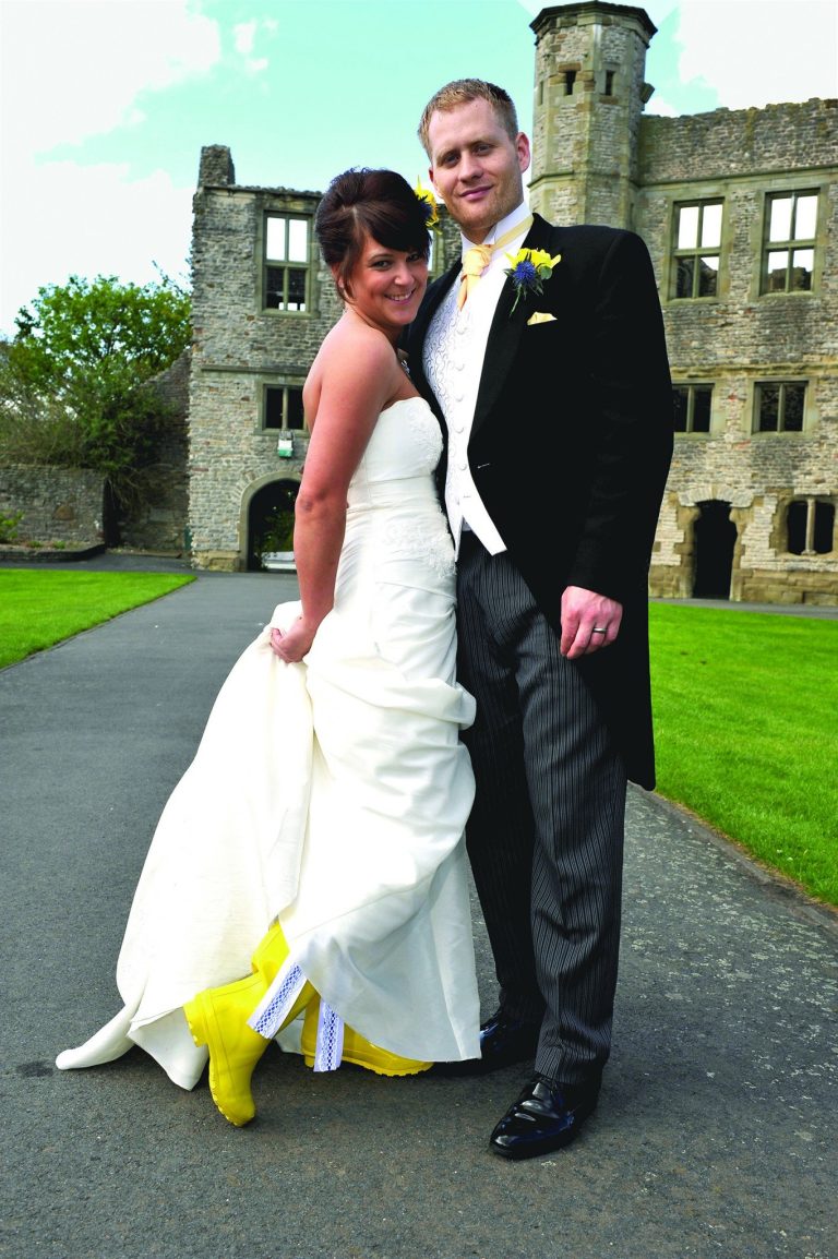 Main Wedding Shot ovfuqj 768x1154