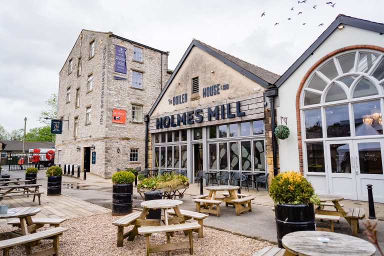 NazandToby0001 768x512