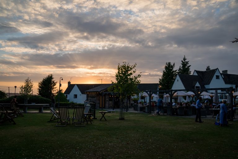 NicolaandChris 386 768x512