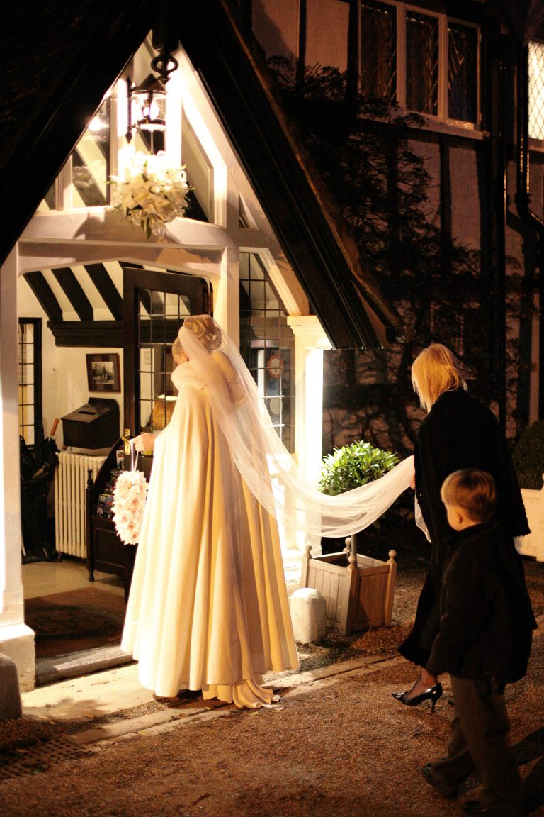 OM Winter Wedding bu7vzg 768x1152