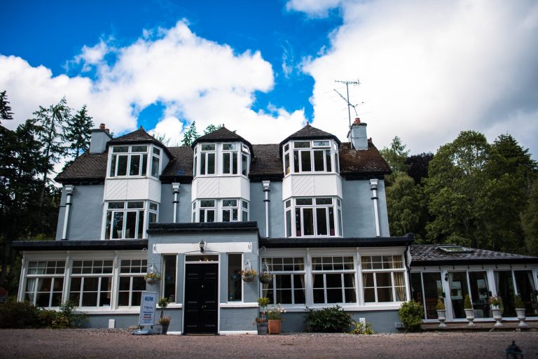 OutsideofHouse scaled 768x513