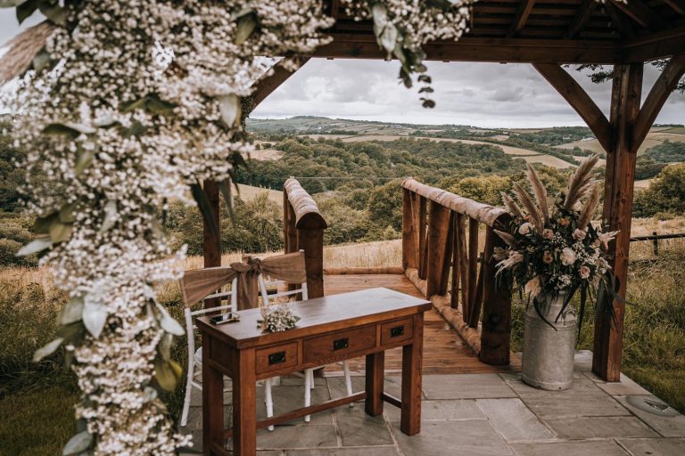 PHOTO 2022 01 12 23 54 01 768x512