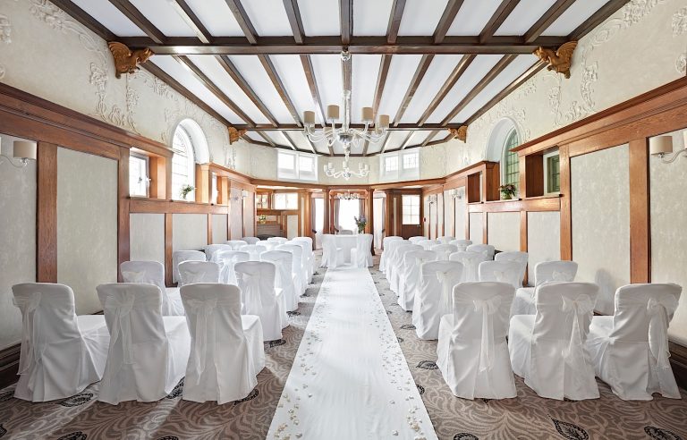 ParkSuiteCeremony 768x492