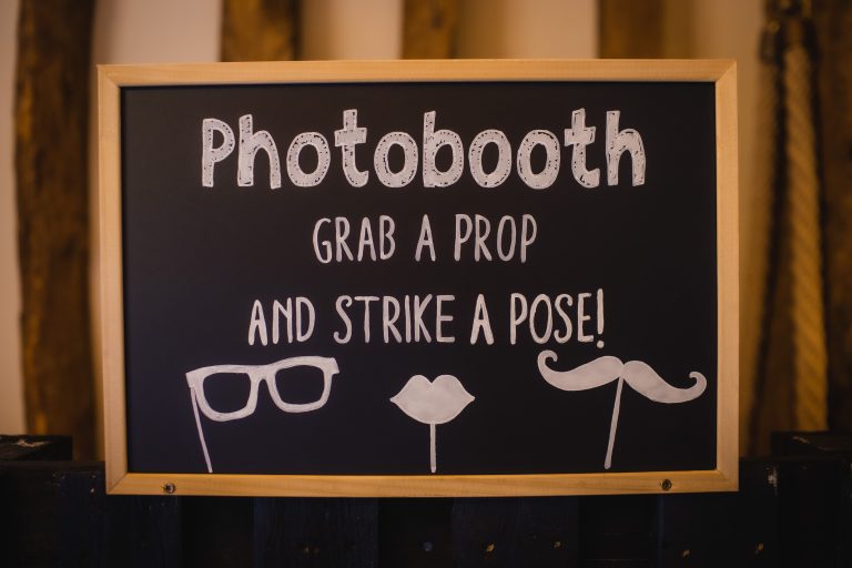 PhotoboothSign1 768x512