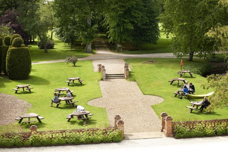 PicnictablesB 768x512