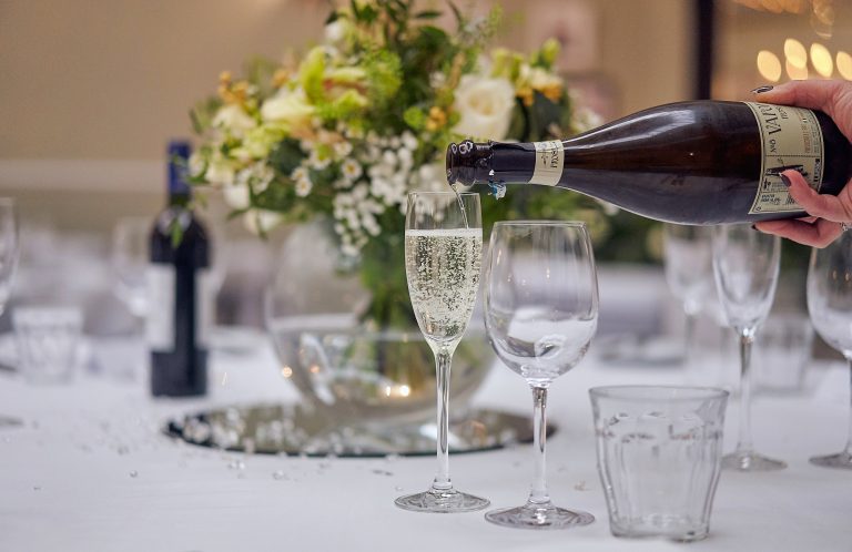 ProseccoPouring 768x498