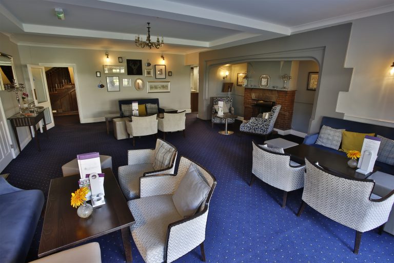 QGH077 loungearea3 768x512