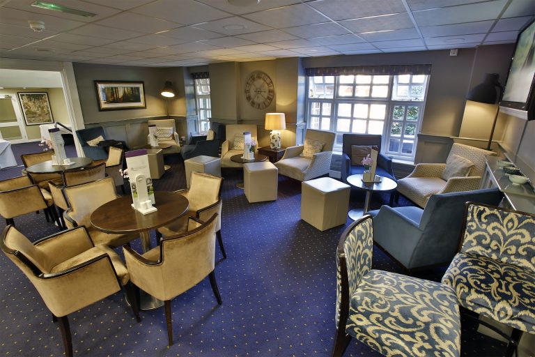 QGH078 loungearea4 768x512