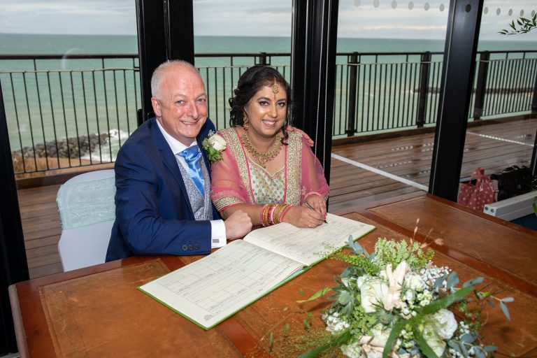 Registrysigning 768x512