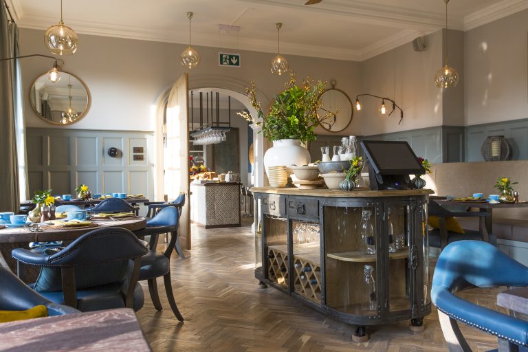 Restaurant1 1 768x512