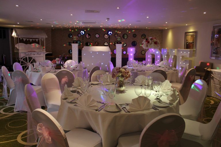 Restaurant1 768x512