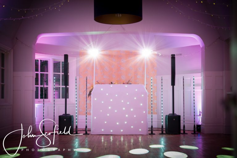 SarahJake 765 768x512