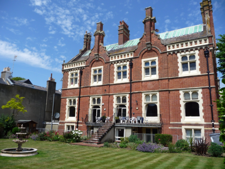 Screen Shot 2016 09 07 at 15.55.51 cieiui 1 768x577