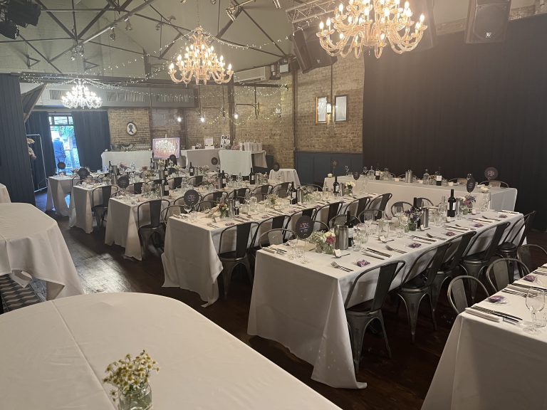 SeatedSetup HeadtableandSevenLongTables3 768x576