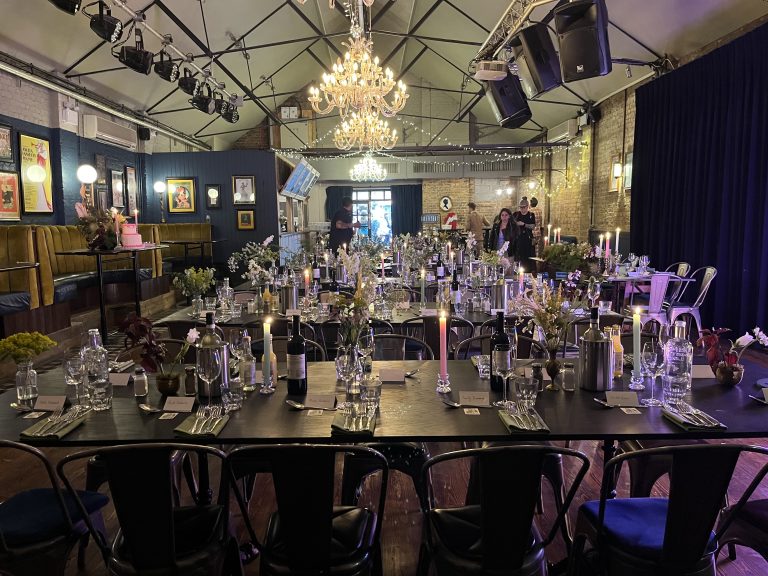 SeatedTableSetup NoLinens 768x576