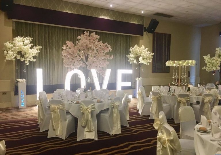 SmallerDevonshireWeddingImage 768x540