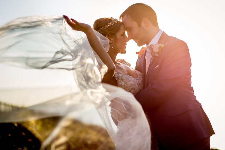 Stacey Simon 449 ocean kave devon wedding photographer rebecca roundhill 768x512