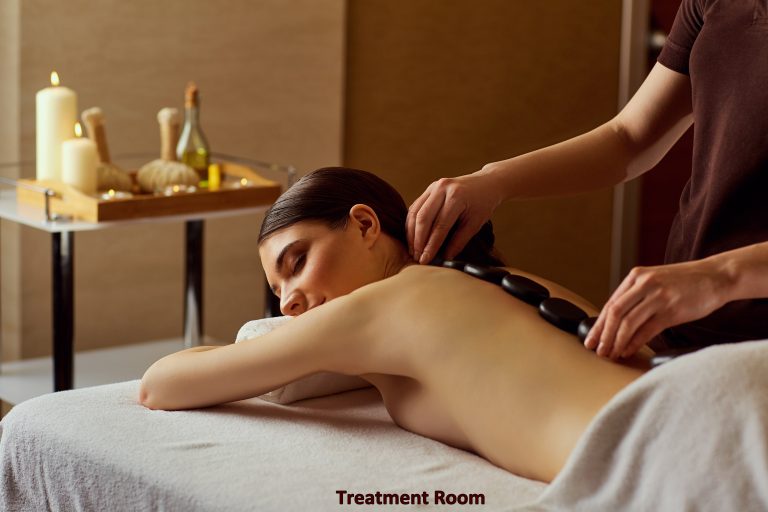 StoneMassageTreatmentRoomwithTEXT 768x512