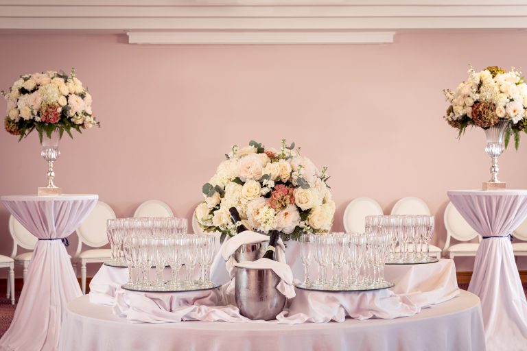 Stormont Weddingsz14956 Edit 768x512