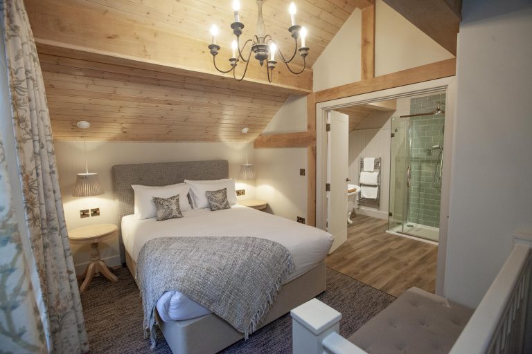 SuiteBedroom 768x512