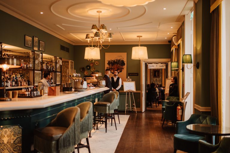 Surrey wedding TanishaWalter 294 768x512