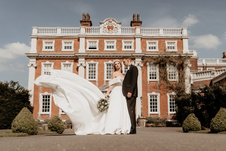 SwinfenStyledShoot00280 768x512