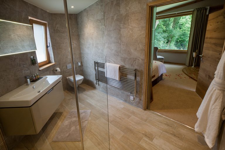 TREE TOP ESCAPE 119 768x512