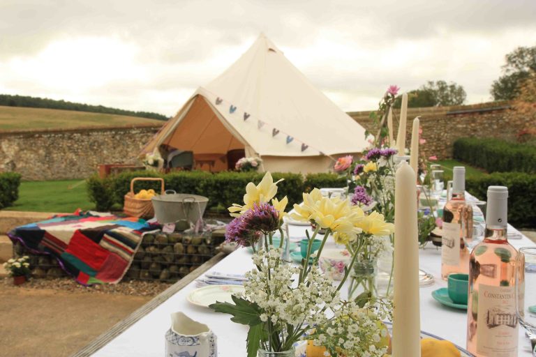 Tableplustent2 wkinju 768x512