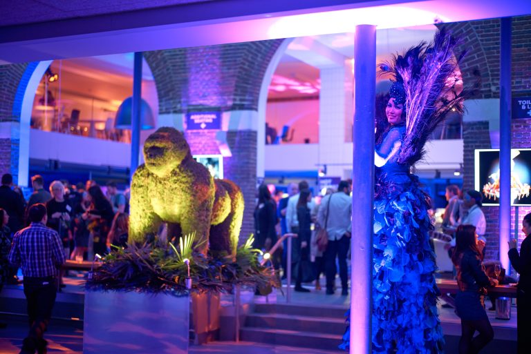TerraceRestaurant Gorilla2 768x513