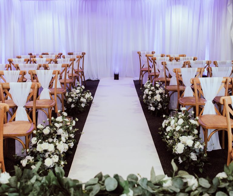 TheBalconyRoomAisle1HighLegh AG 39392 768x645
