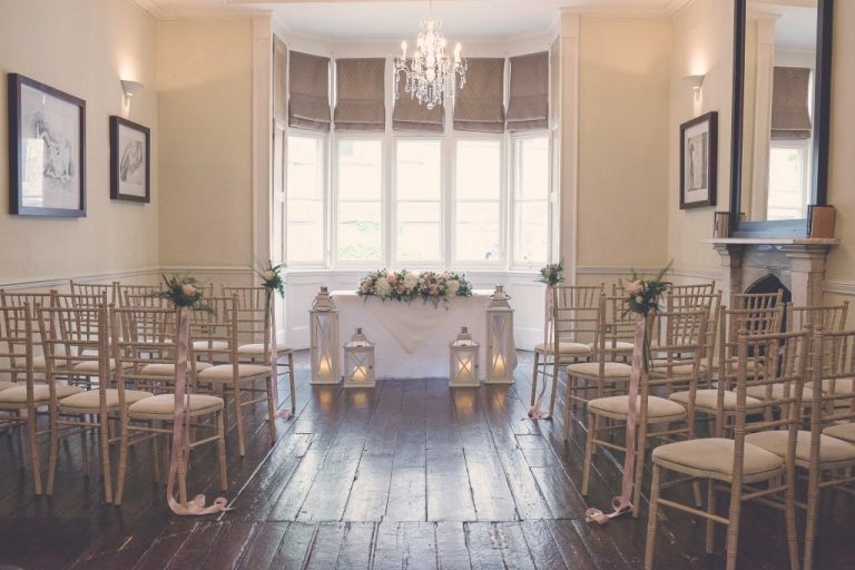 TheOldDeaneryGallery2 768x512