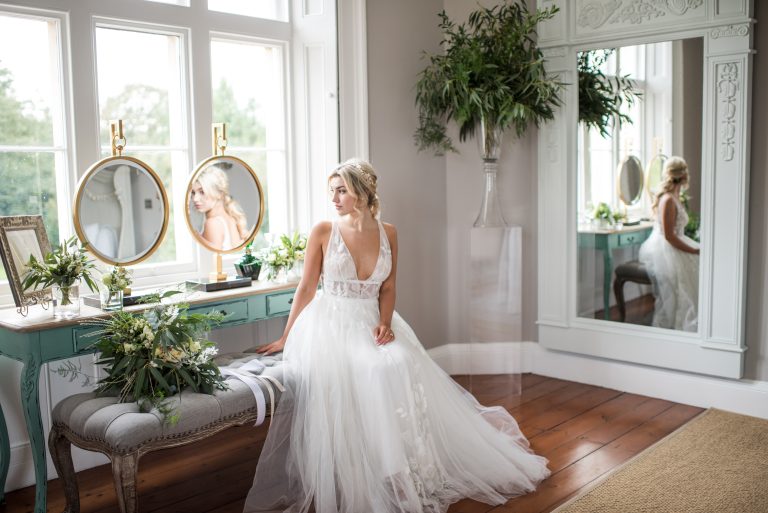 ThicketPrioryYorkweddingphotographybyJaneBeadnellPhotography 346 768x513