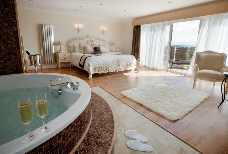 WESTWARD 313 768x520