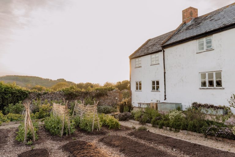 Warren Natasha River Cottage Summer Wedding Amber Marie Photography 1053 768x512